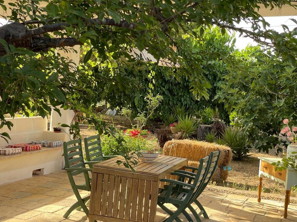 Villa Il Giardino Degli Antichi Sapori Ceglie Messapica Exterior foto
